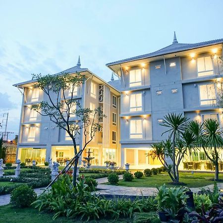 Nantra Chiangmai Riverfront Hotel Chiang Mai Exterior foto