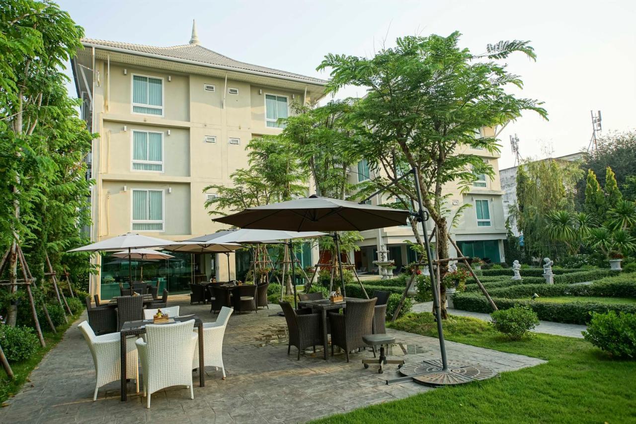 Nantra Chiangmai Riverfront Hotel Chiang Mai Exterior foto